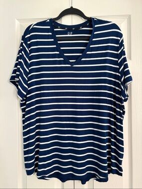 GAP Navy and White Striped V-Neck Short Sleeve Tee